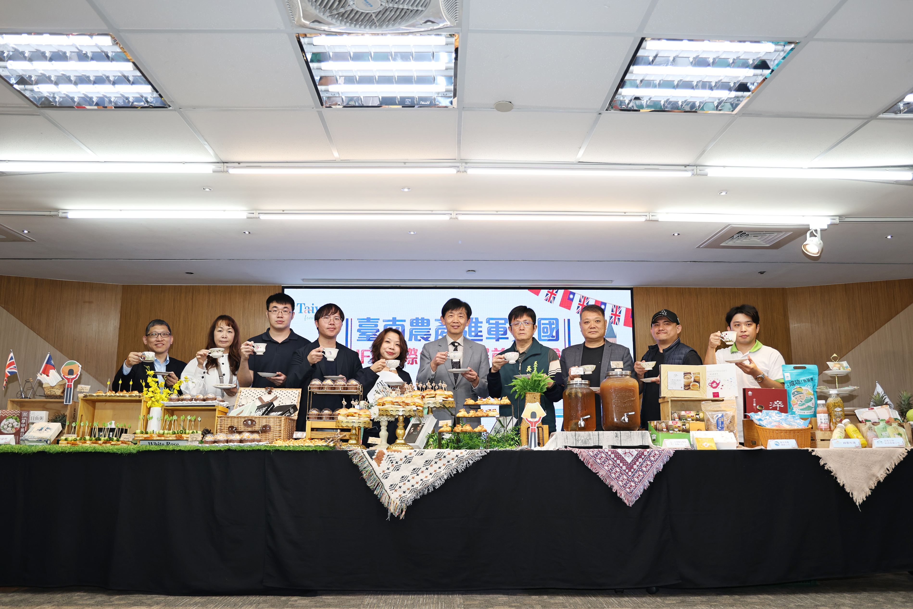 黃偉哲帶領台南農漁產 首次進軍英國食品展