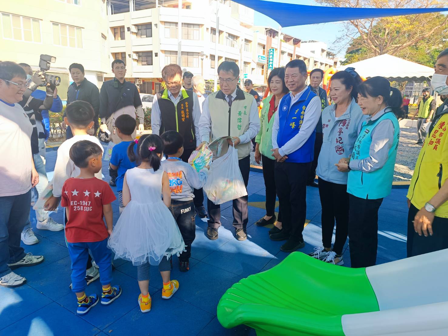 華宗公園遊戲區啟用，溪北地區再添1座特色遊戲場