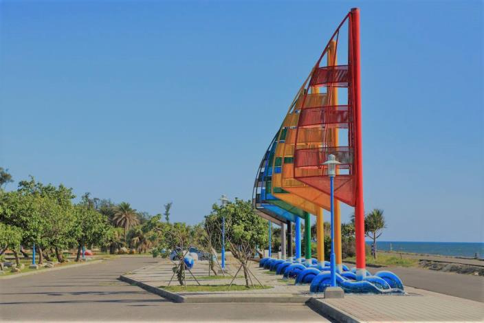 灣裡親水公園-七彩風車藝術裝置