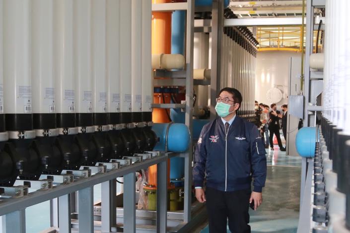 安平再生水廠通水啟用 預計4月底擴供2萬噸再生水 黃偉哲盼有效緩解南部水情-3