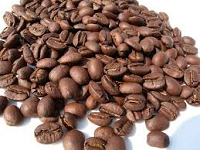 咖啡-東山區南勢里崁頭山正好位於此間山區，海拔約500至800公尺，緯度、地質、氣候都很適合，鄰近又有曾文、烏山頭及白河水庫可以調節濕度，加上半日照環境，相當適合咖啡的生長。由於日夜溫差大，加上東山區農民採有機方式栽培，因此種出高品質的咖啡豆。