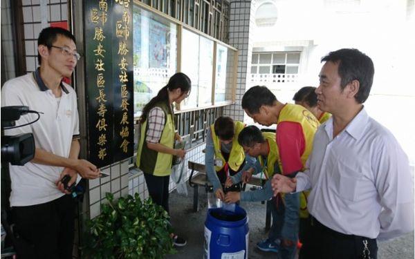 公共電視臺特別安排專訪李區長分享防疫經驗