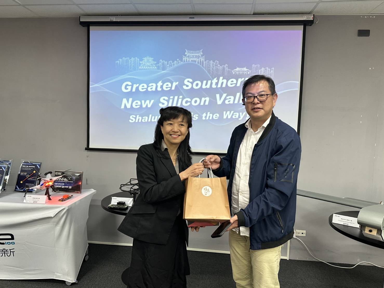 新加坡理工學院到訪沙崙 開拓航太與無人載具人才實習契機