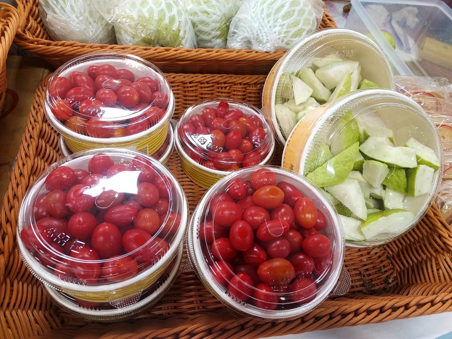 臺南亞太國際棒球訓練中心開幕戰登場 農業局攜手農會與青農 推廣在地農漁特產