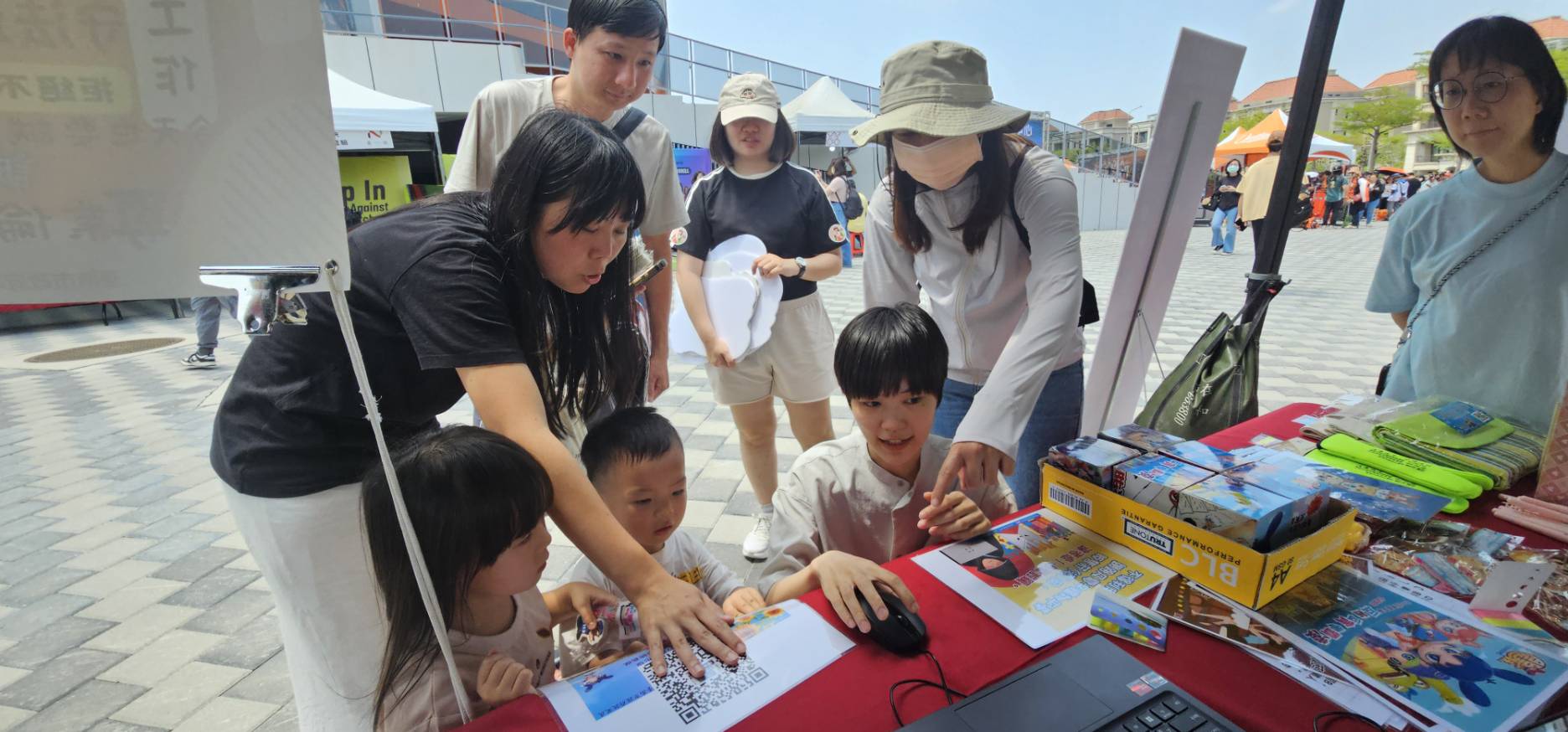 臺南市政府結合亞太成棒主球場中職開幕賽 宣導專業倫理與誠信觀念