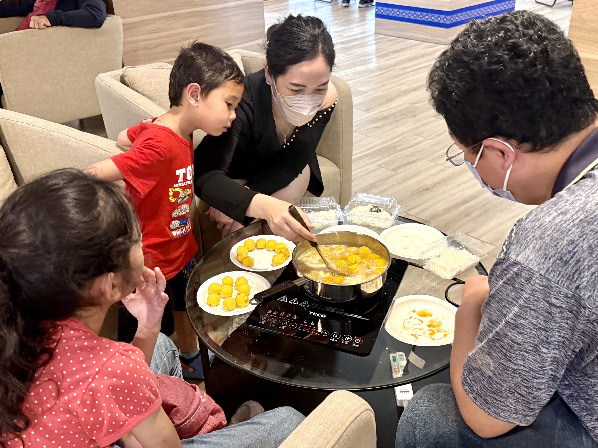 「一起生活．一起靠近」新住民女力甜點行動 促進南市多元文化交流