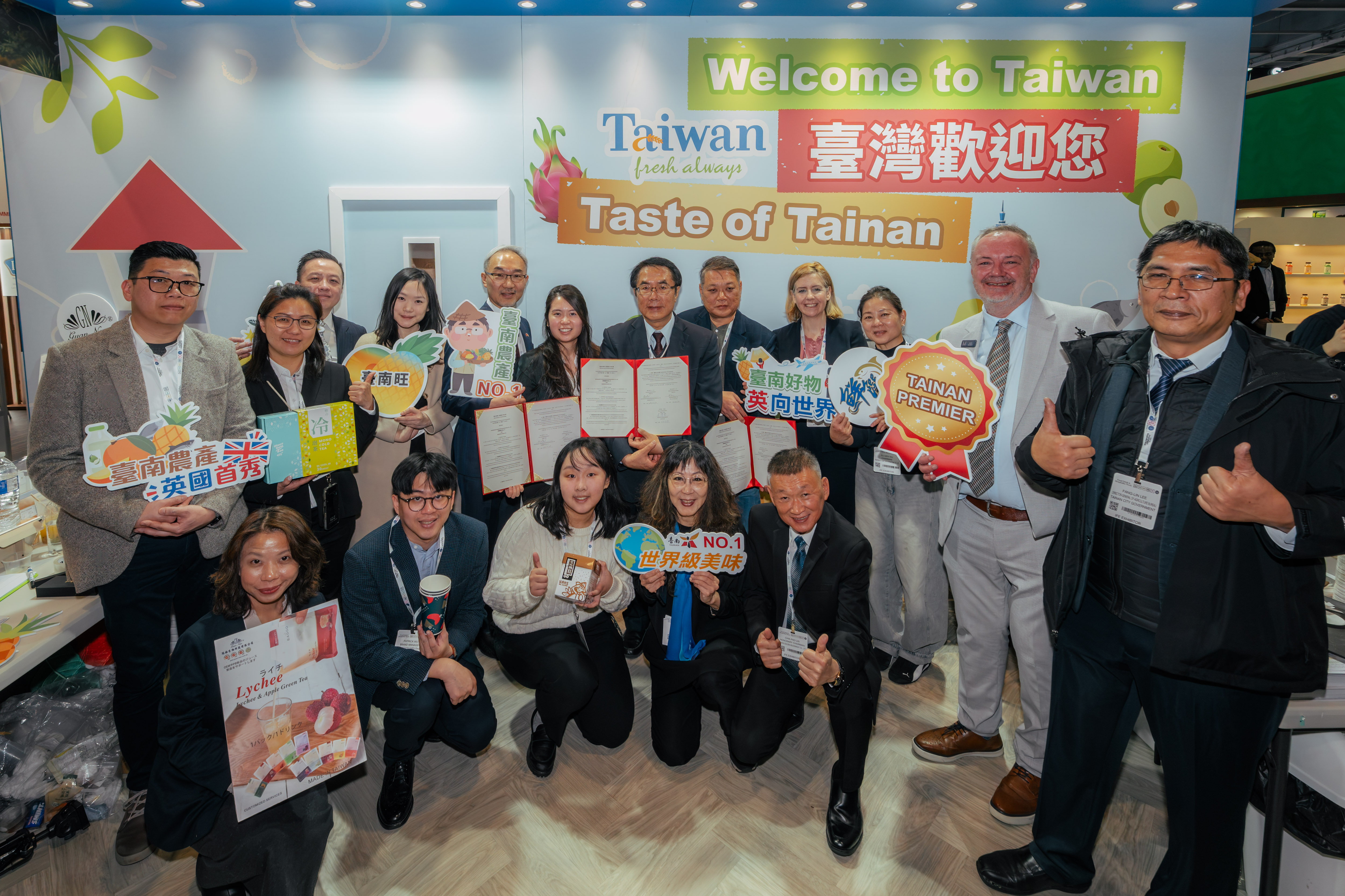 黃偉哲四天來回快閃倫敦 率台南隊進軍英國食品展