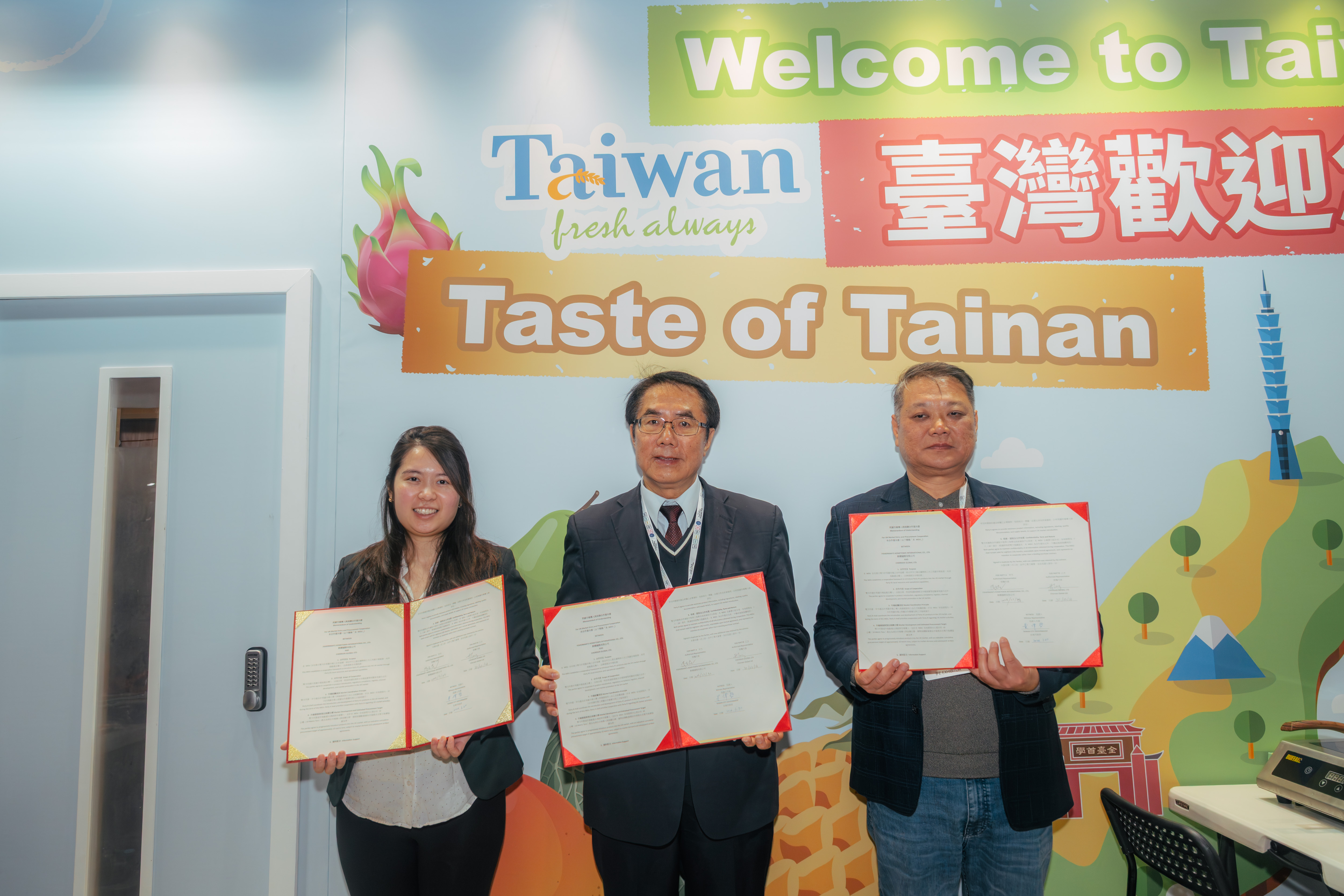 黃偉哲四天來回快閃倫敦 率台南隊進軍英國食品展