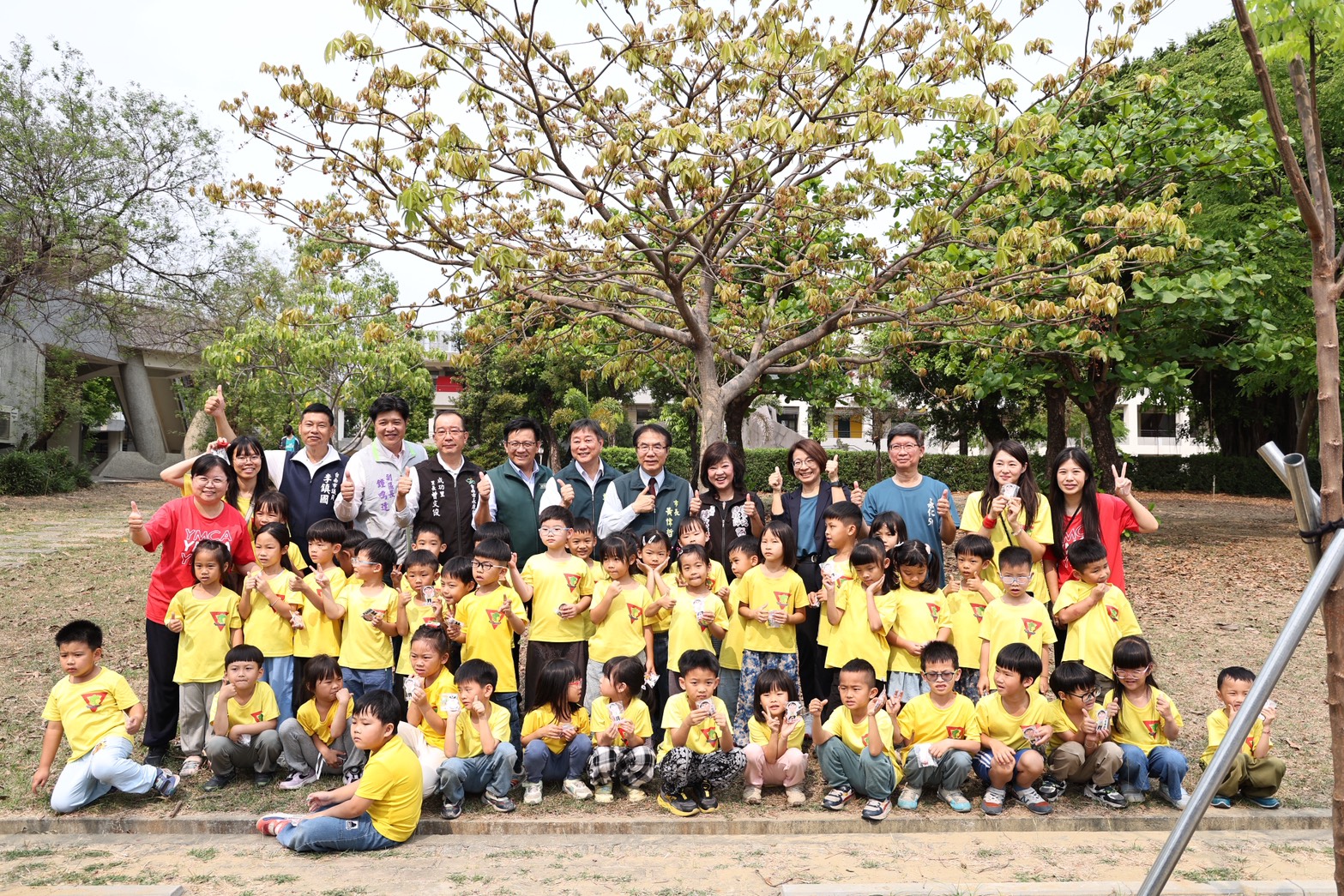 永仁高中50週年校慶盛大登場　黃偉哲植樹見證校園精神傳承