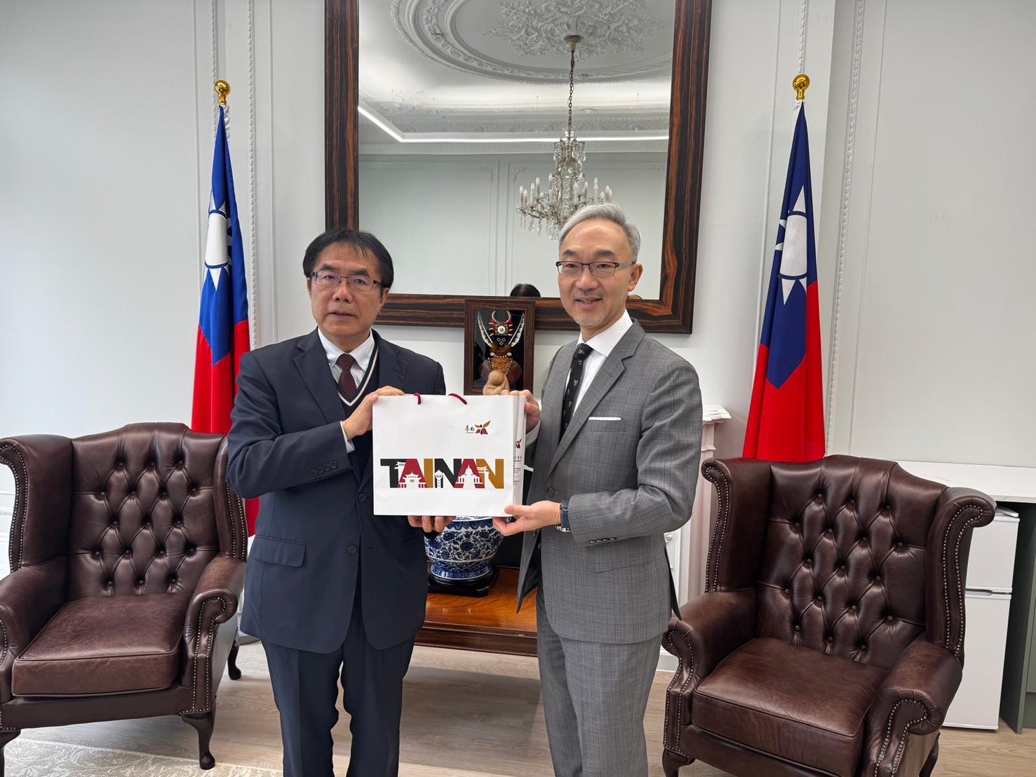 黃偉哲赴英拓銷農特產品 結合駐英代表處與僑界助力擴大市場