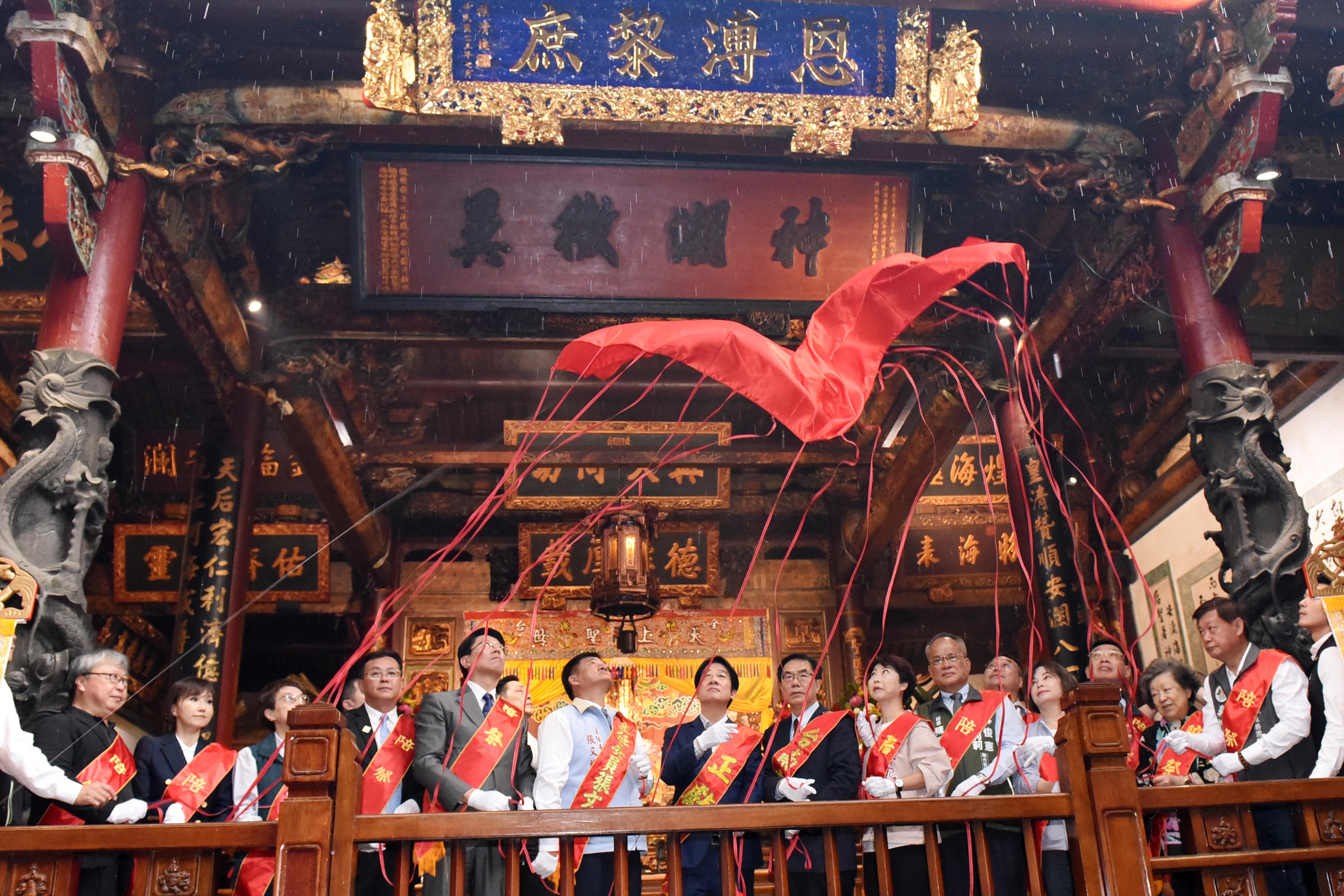 賴總統親臨祀典大天后宮春祭大典 黃偉哲陪同揭匾「恩溥黎庶」傳承宗教文化