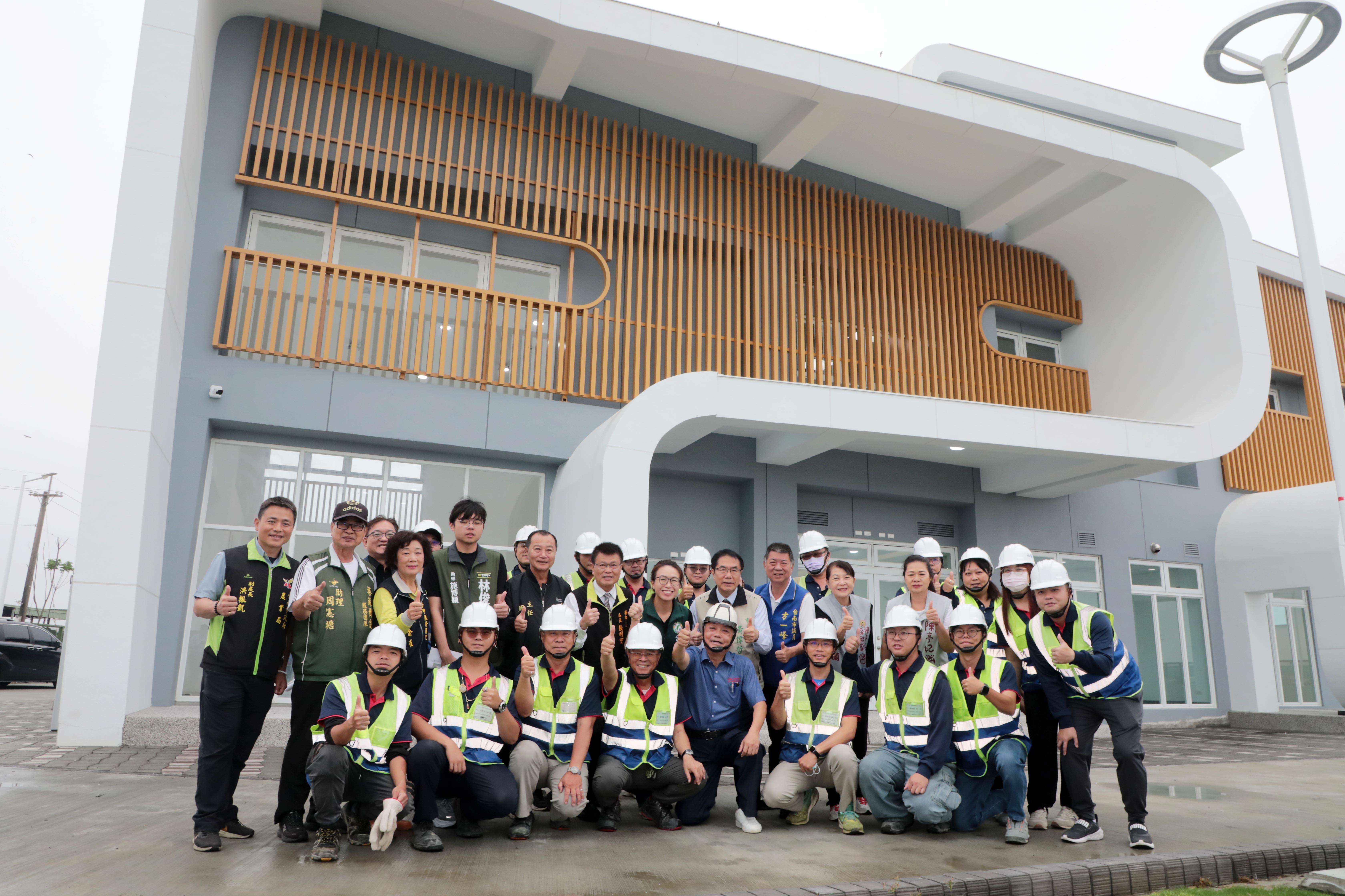 斥資超過4億！閒置土地華麗轉身 黃偉哲視察全台首座「公園化」動保教育園區