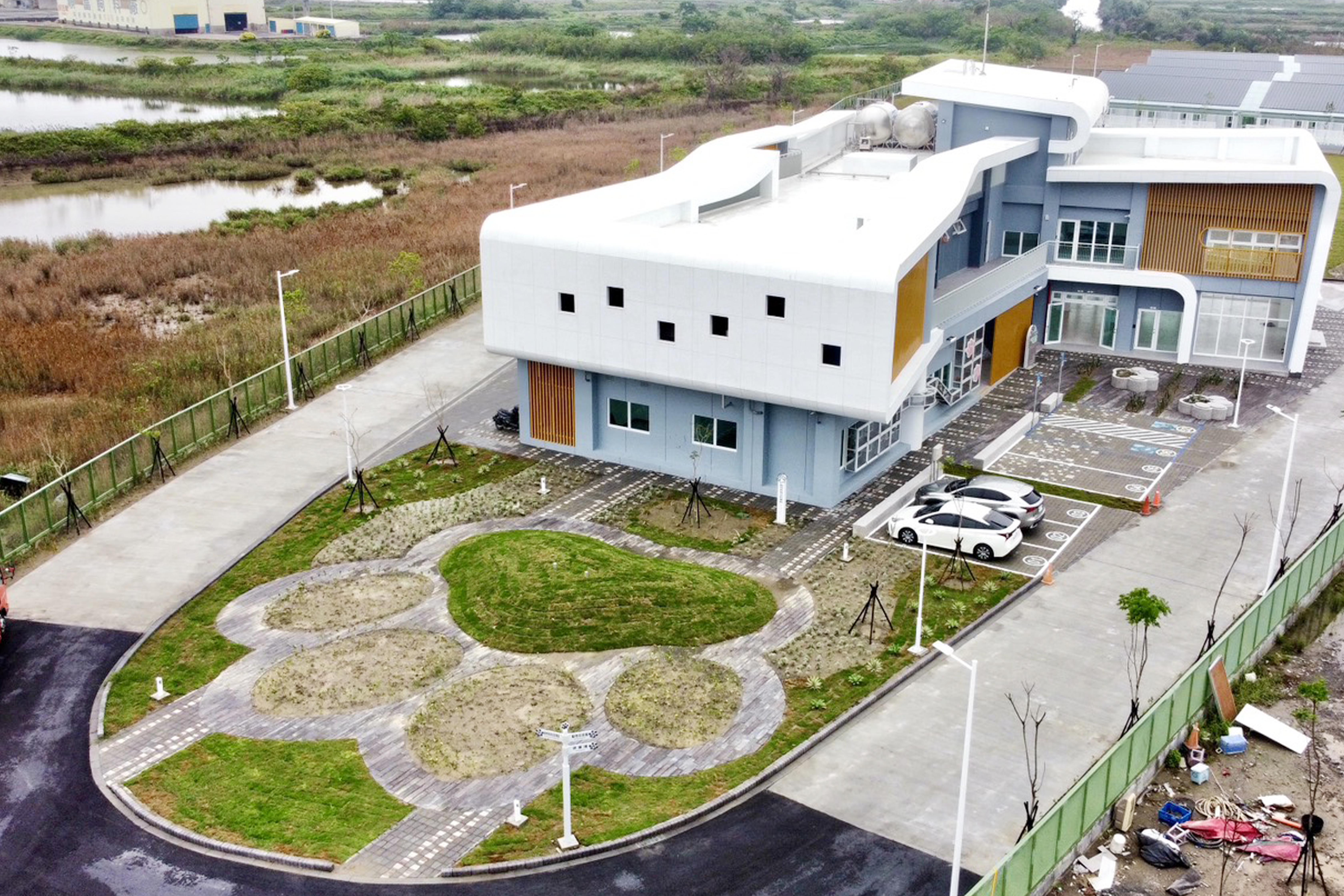 斥資超過4億！閒置土地華麗轉身 黃偉哲視察全台首座「公園化」動保教育園區