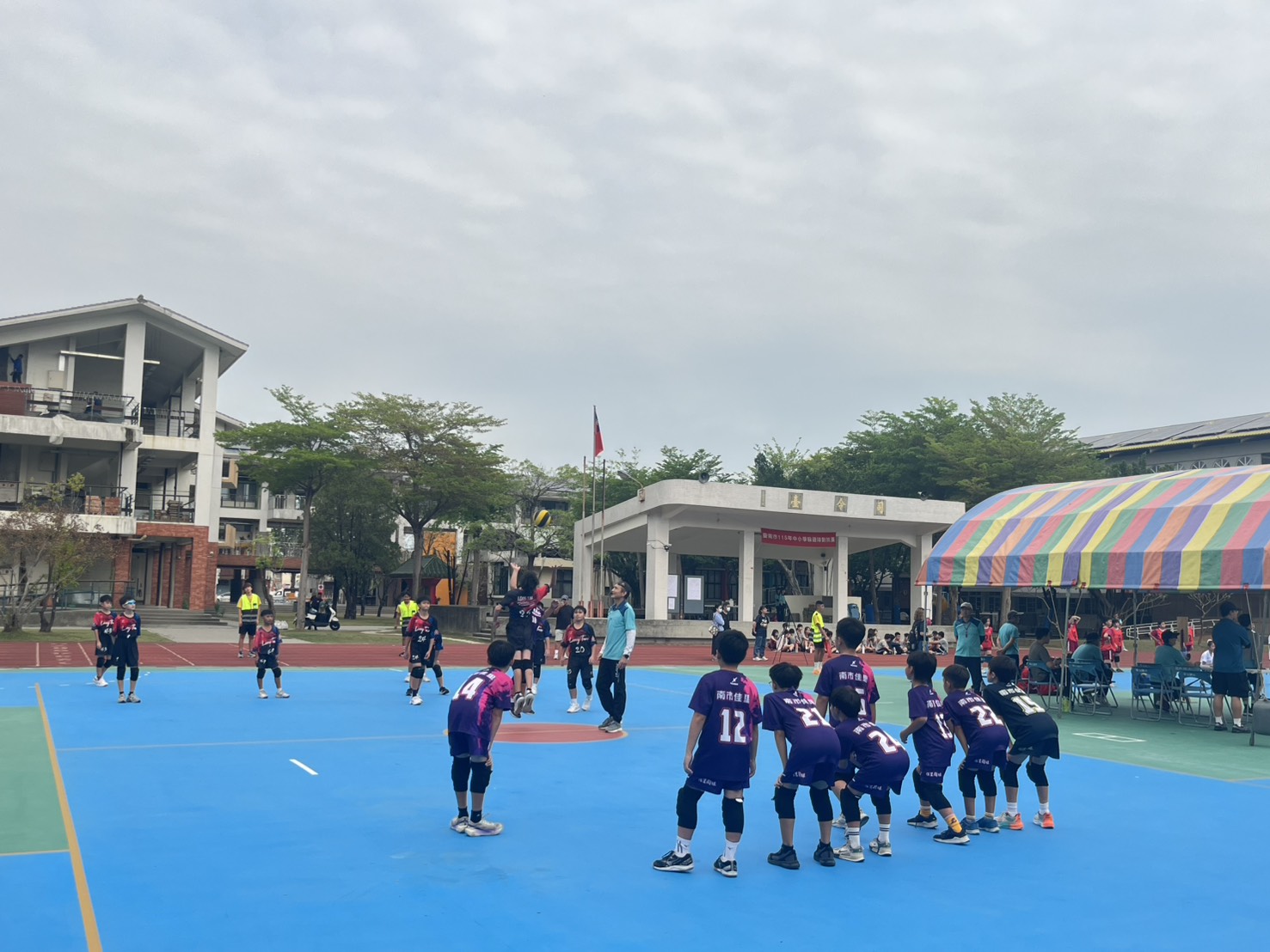 臺南市115年中小學躲避球對抗賽熱血開打   展現校園運動活力