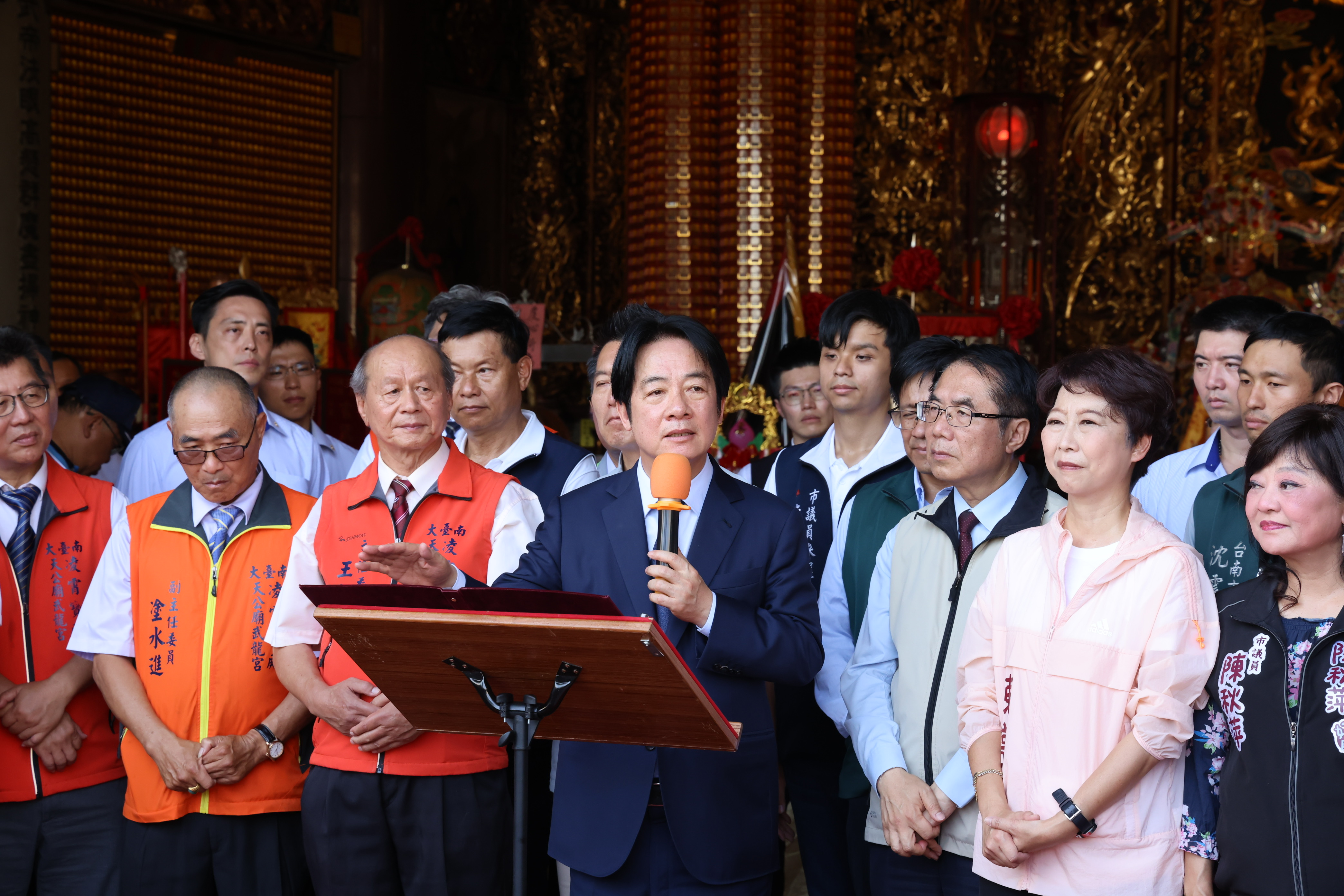 黃偉哲陪同賴總統赴台南西來庵、武龍宮、武德宮贈匾揭牌　共祈福盼國泰民安