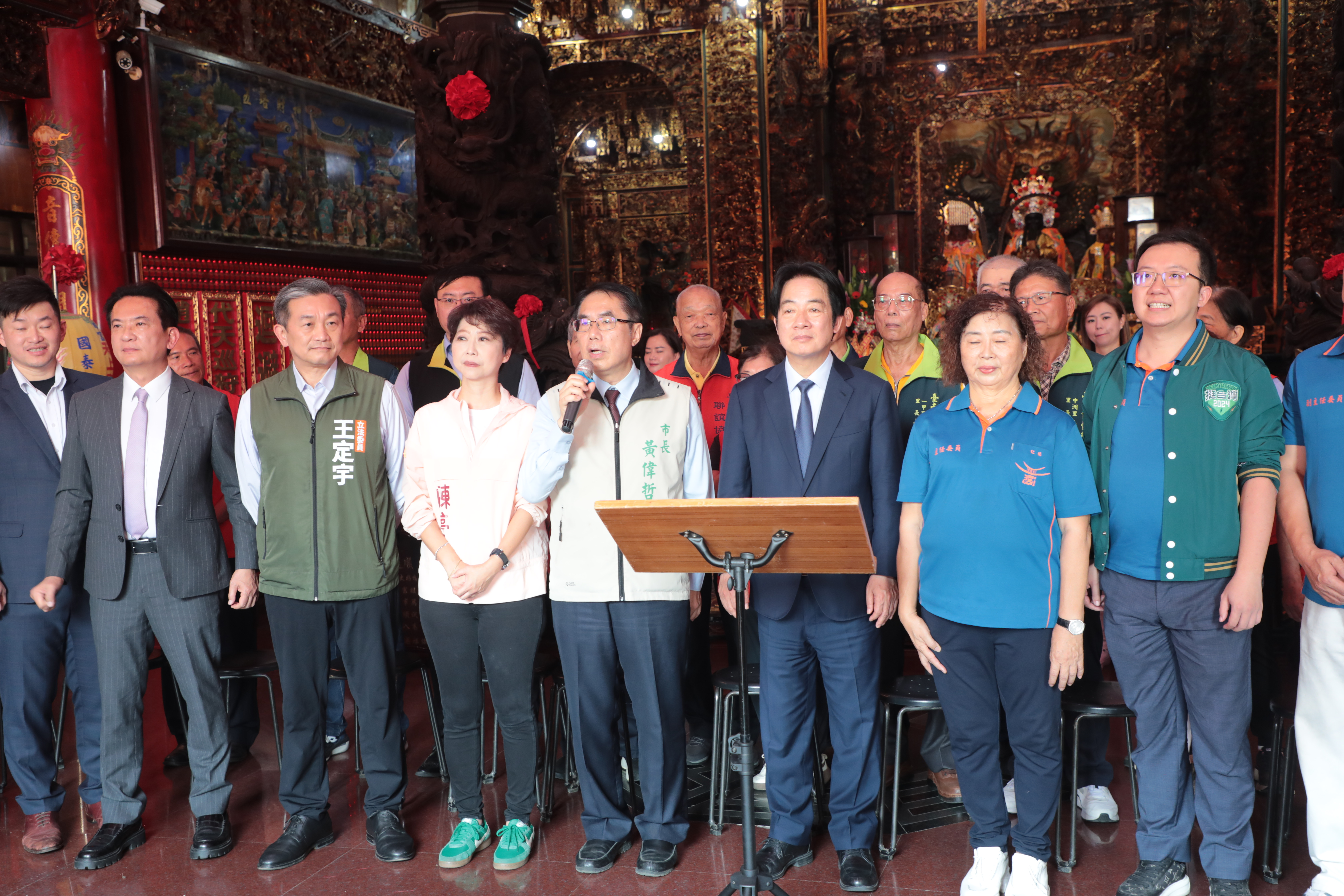 黃偉哲陪同賴總統赴台南西來庵、武龍宮、武德宮贈匾揭牌　共祈福盼國泰民安