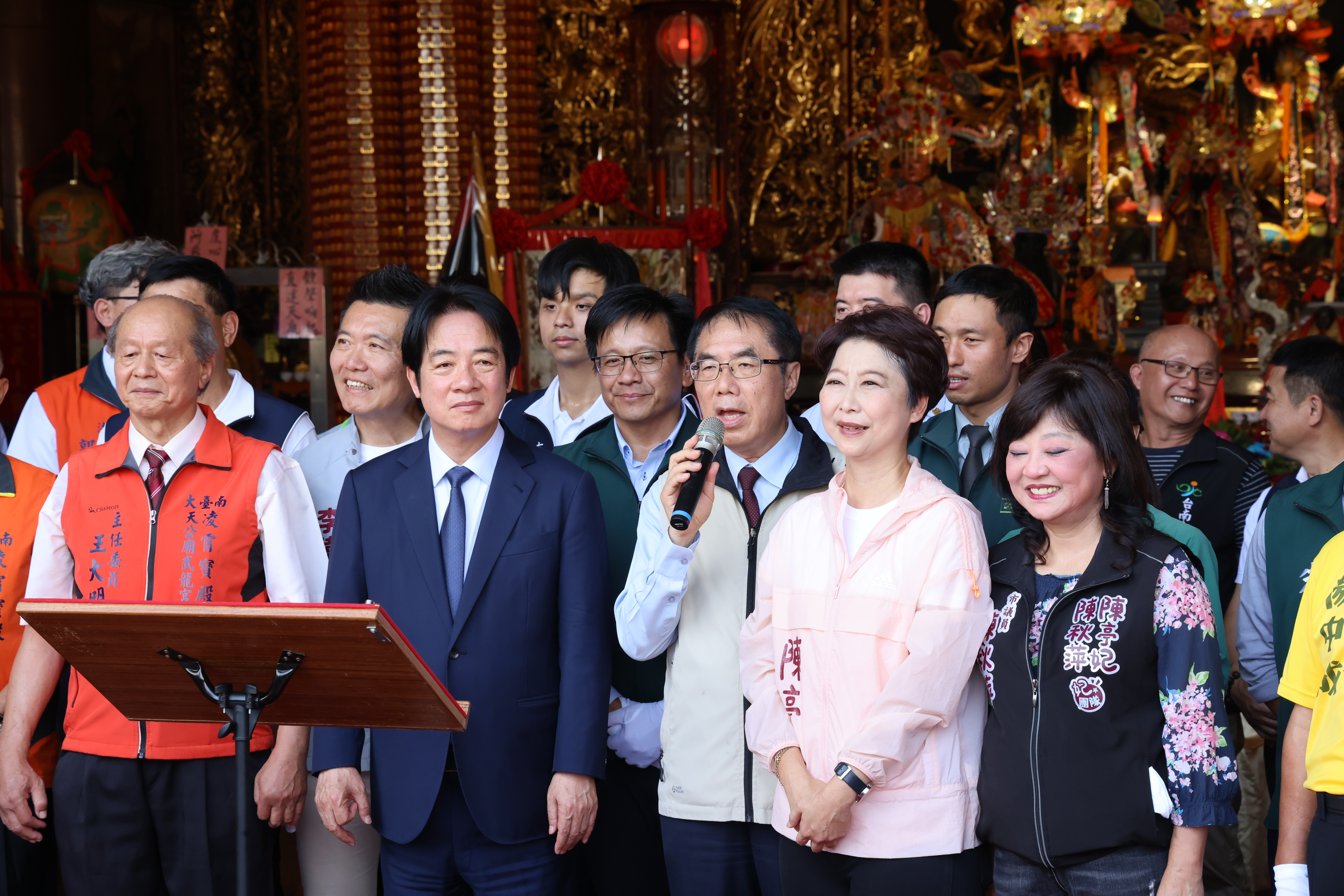 黃偉哲陪同賴總統赴台南西來庵、武龍宮、武德宮贈匾揭牌　共祈福盼國泰民安