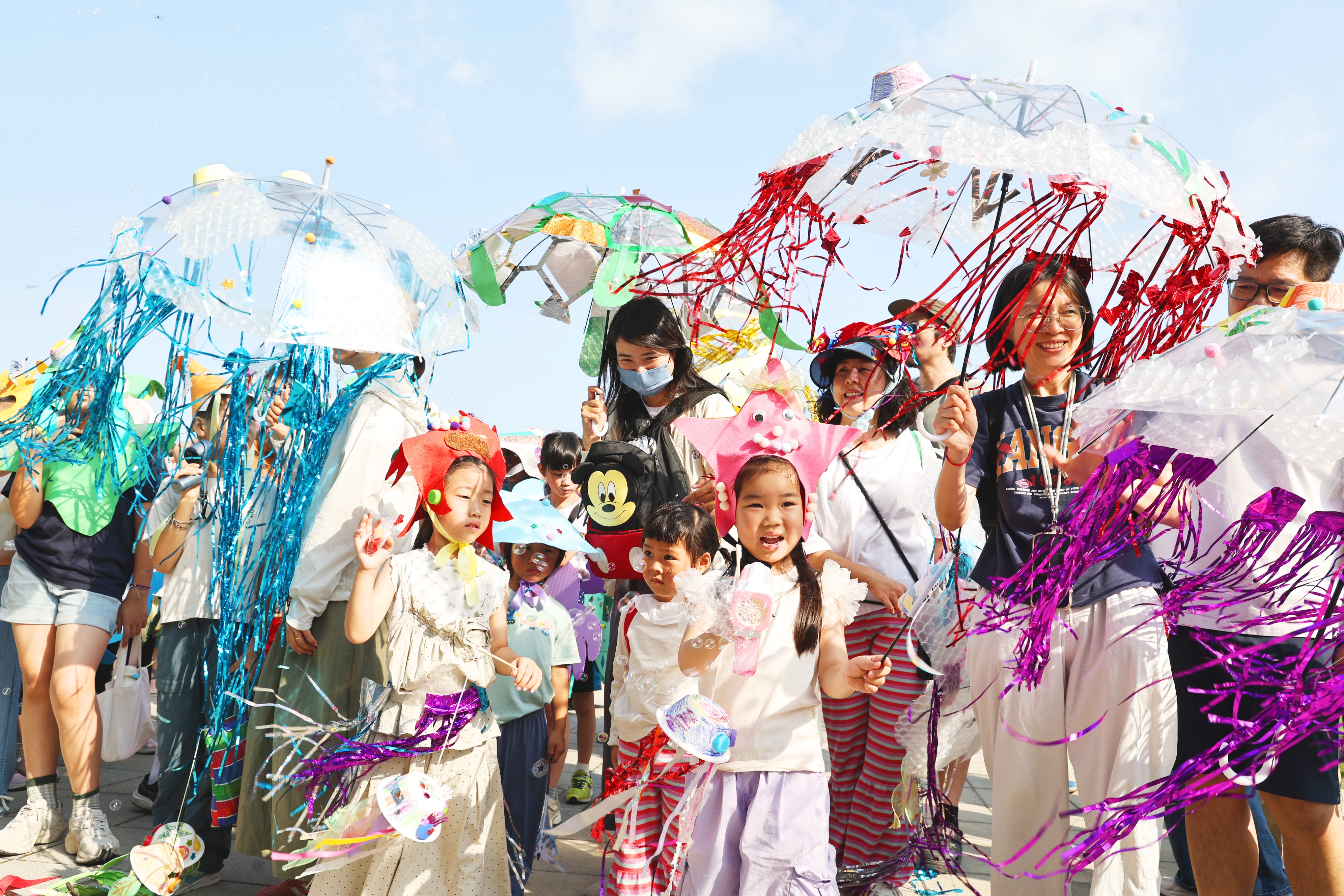 大仙神偶踩街庄頭沸騰 2026台江文化季慶開幕 黃偉哲邀您一起參加「內海派對‧庄頭看戲」