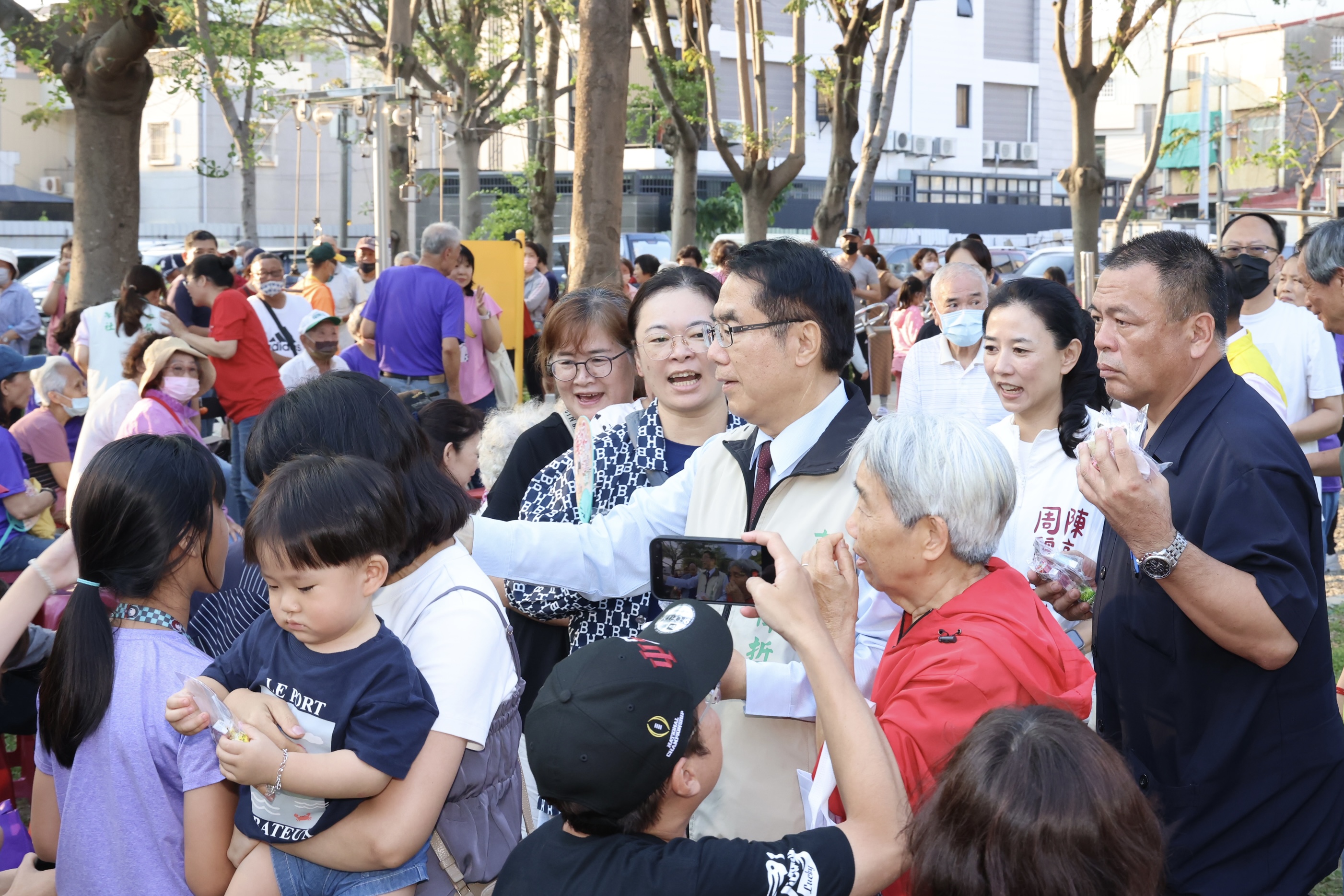 春日賞花聆聽音樂饗宴 南區明亮里公園音樂會繽紛登場