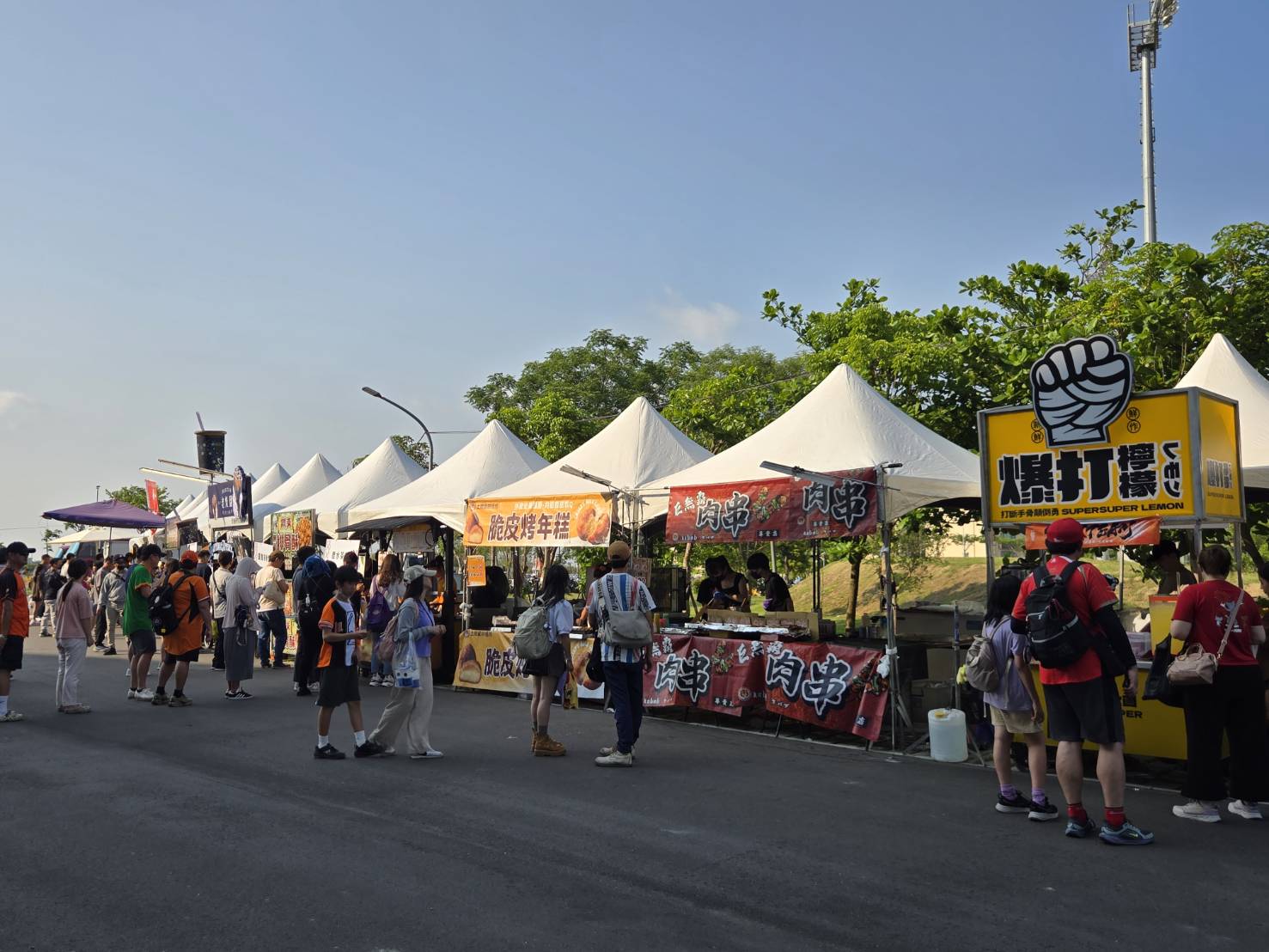 週末觀賽氛圍升級！ 亞太棒球場戶外攤位期間限定進駐，服務廣大球迷