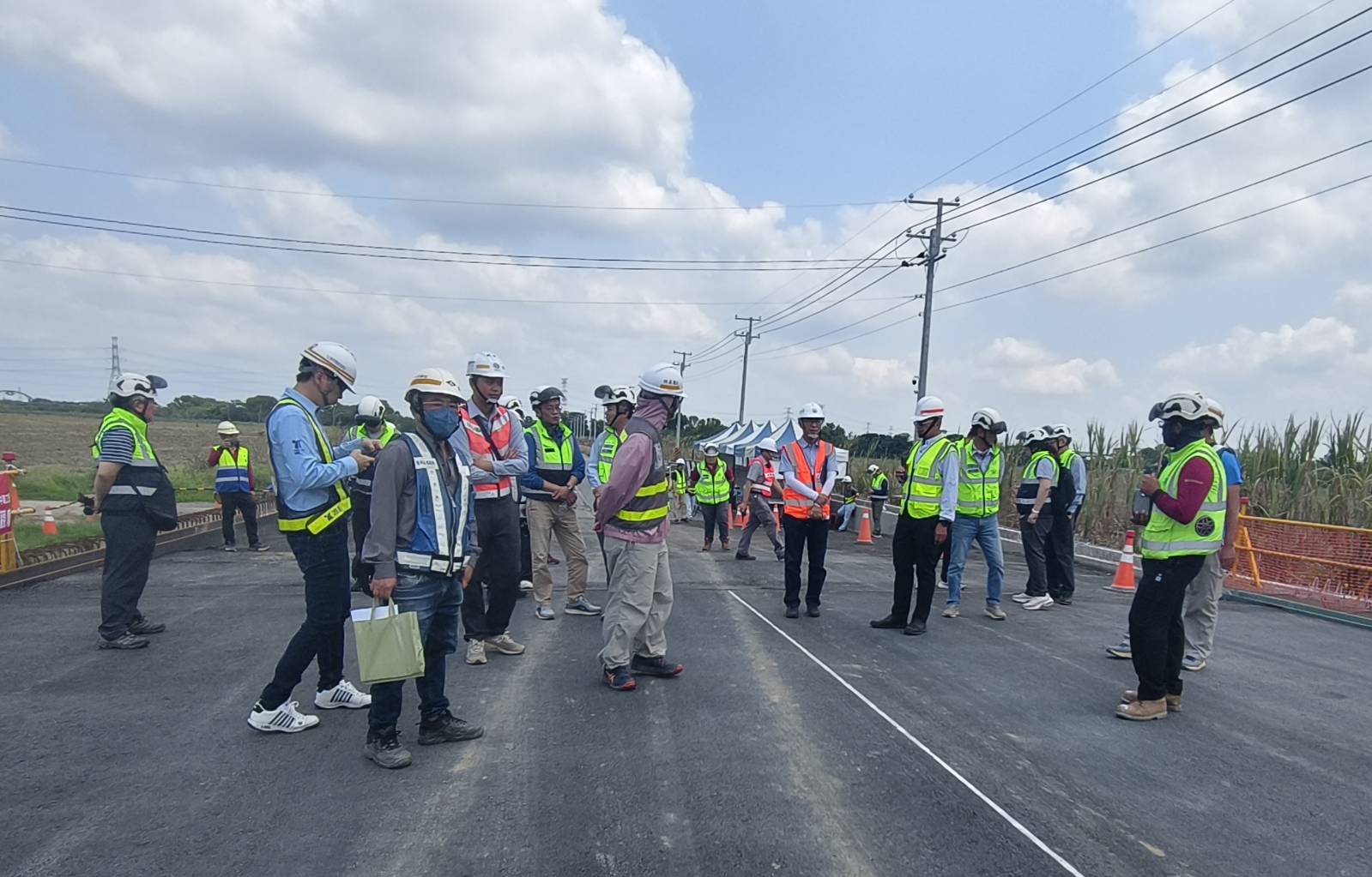 瀝青刨除料回填去化落實循環經濟      嘉義縣政府取經南121線道路拓寬工程應用情形