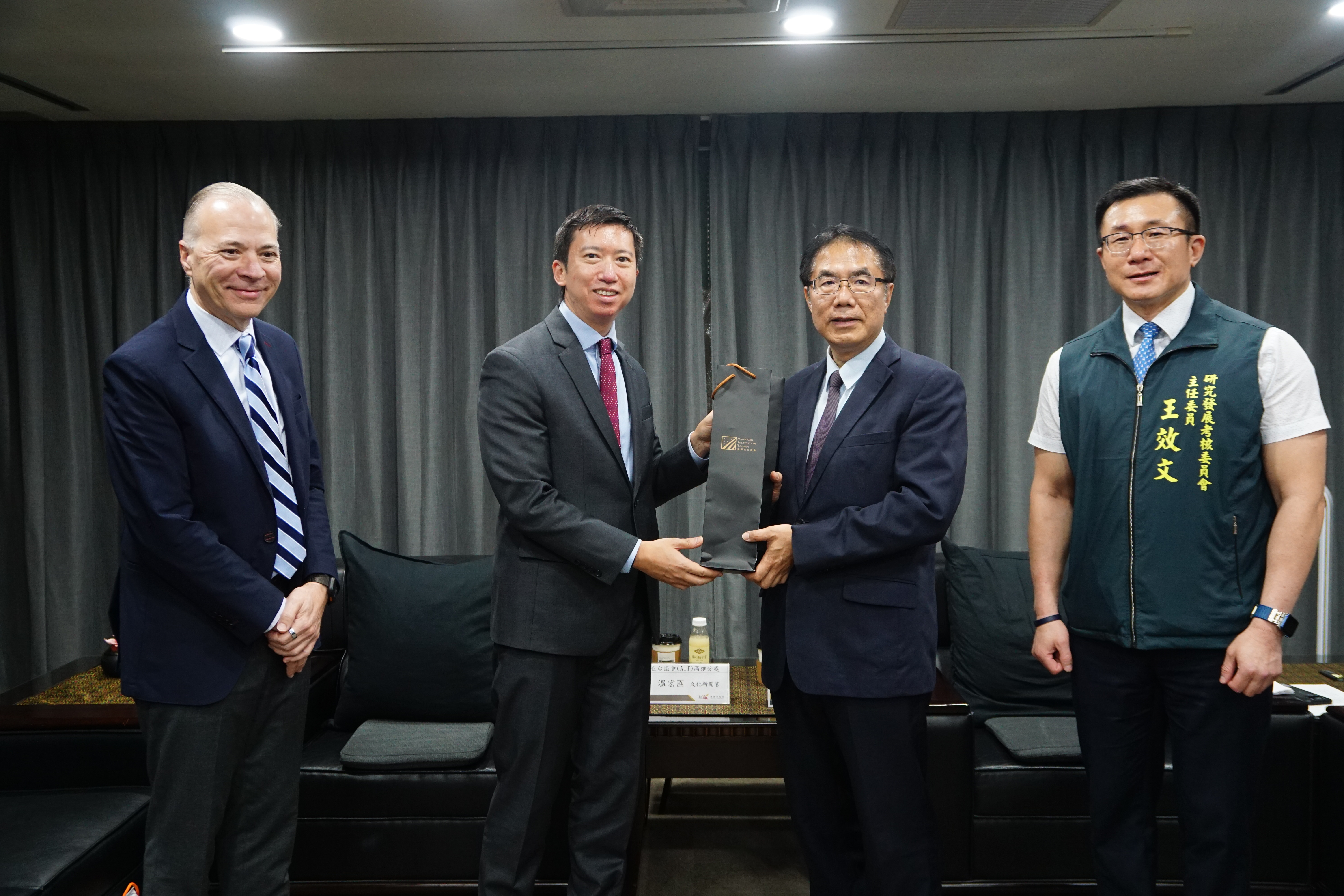 攜手持續深化美台資安合作！國際資安專家再訪台南，實地檢視關鍵市政基礎設施營運韌性