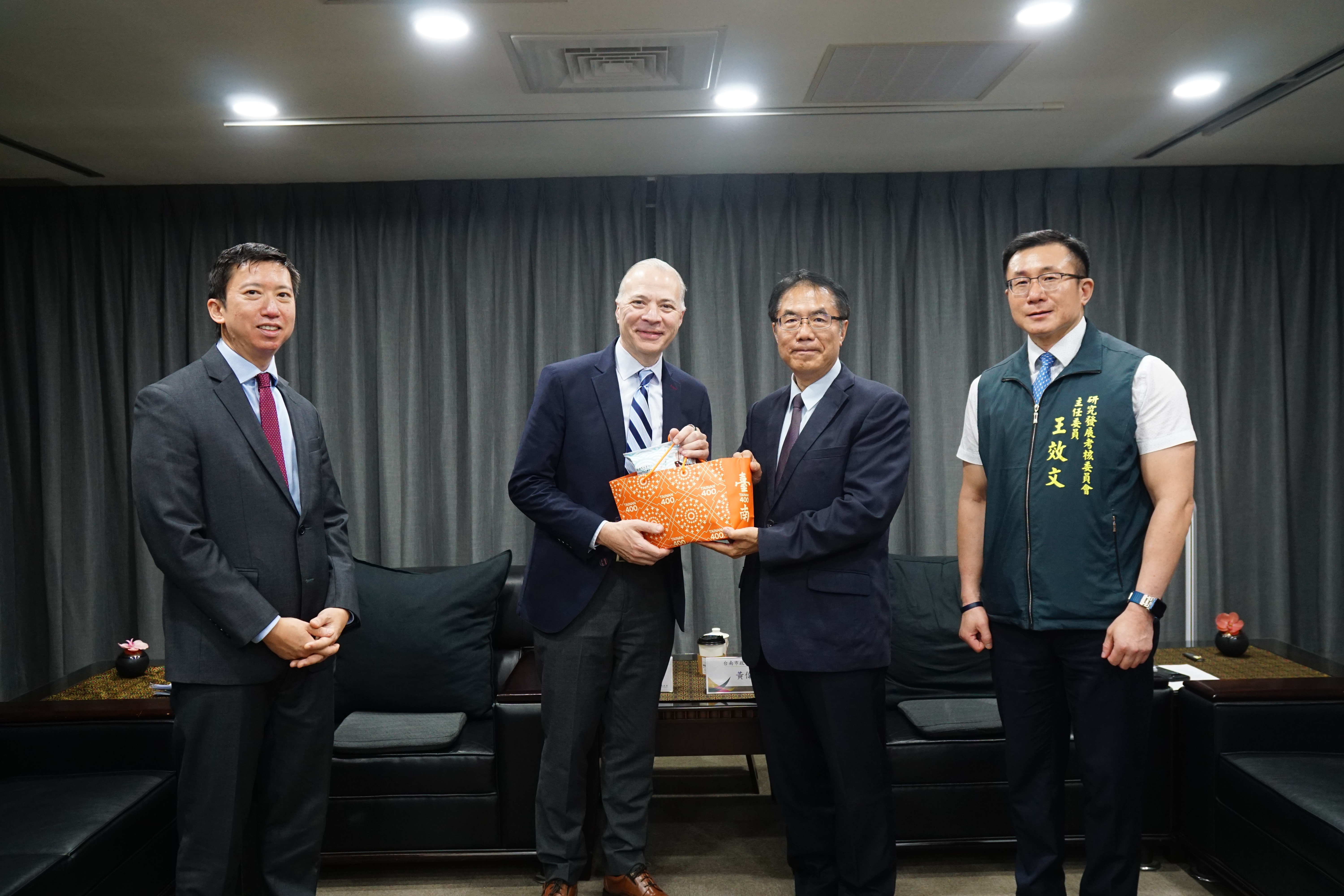 攜手持續深化美台資安合作！國際資安專家再訪台南，實地檢視關鍵市政基礎設施營運韌性