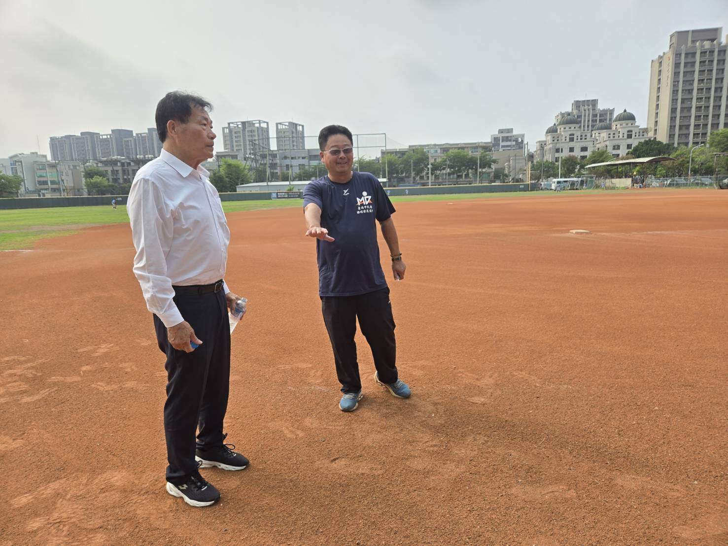 台南市棒球場巡檢，體育局盼優化環境打造安全運動場域