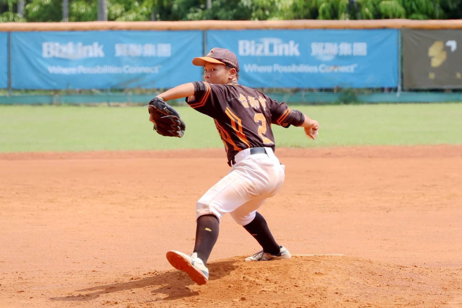 臺南推動基層棒球成果亮眼　崇學國小勇奪114學年度國小 棒球運動聯賽硬式組全國賽殿軍