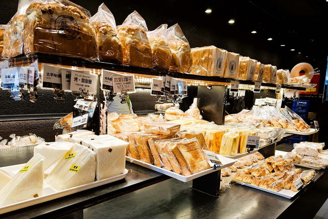 台南老店「招牌四飽」網路聲量提升業績，「葡吉麵包」熱門成美食打卡新選擇