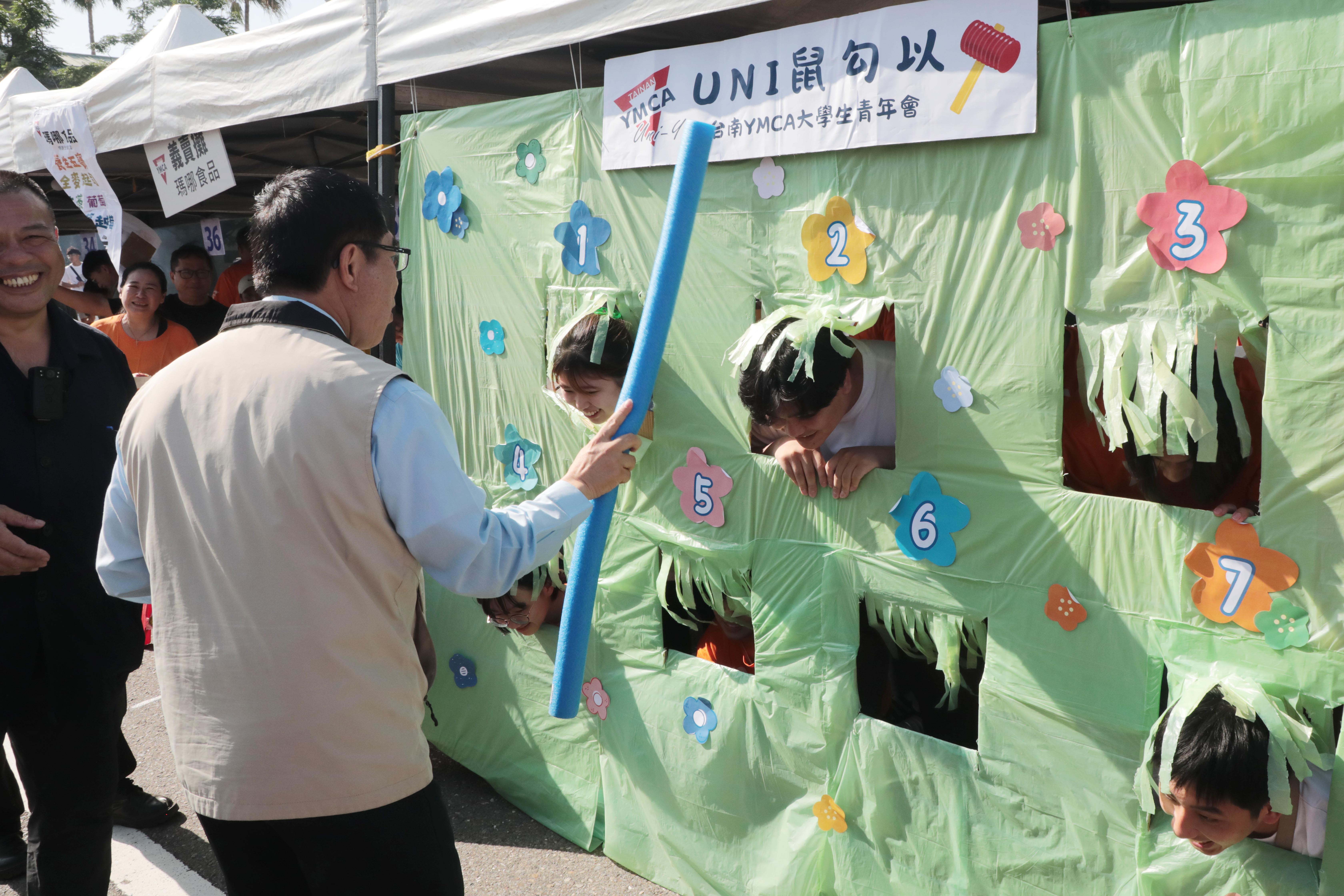 台南YMCA迎來71週年「愛與希望園遊會暨親子闖關活動」 黃偉哲邀以行動支持公益