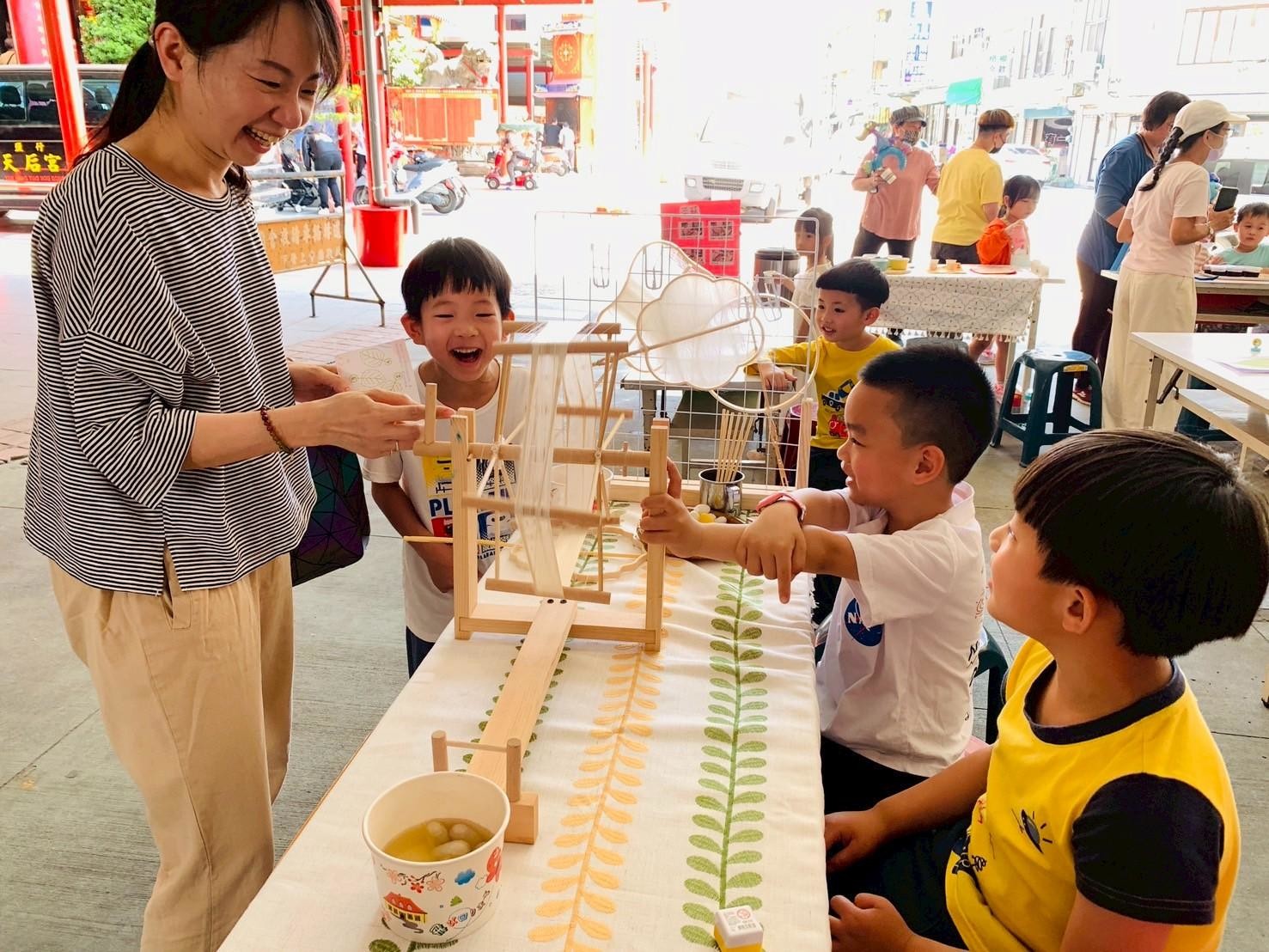 臺南幼教雙金閃耀！第六幼兒園防汛公民力、下營附幼蠶桑生命教育 雙雙奪下教育部教學卓越金質獎