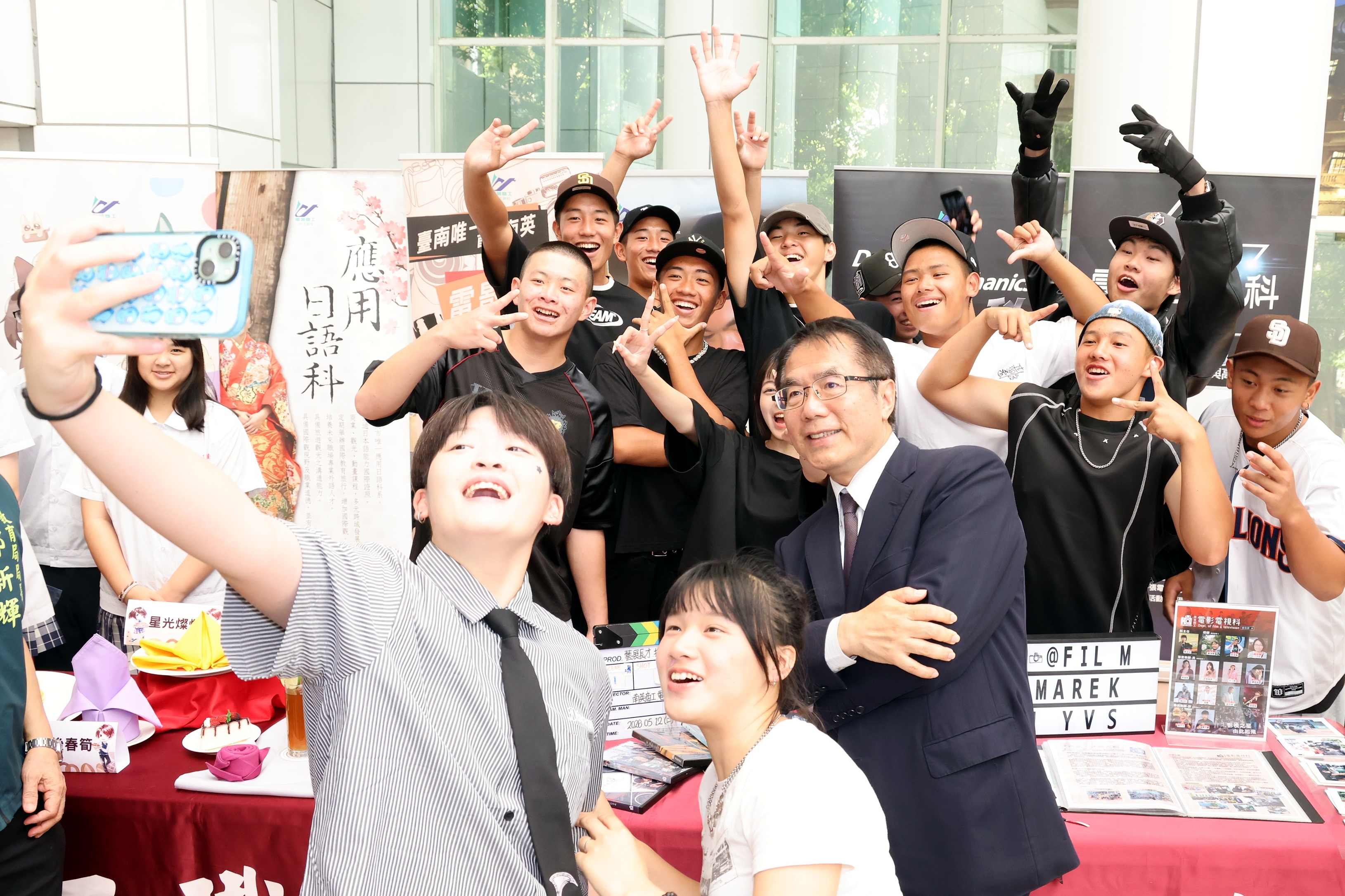 黃偉哲邀親子共賞台南技職博覽會 崑山科技大學精彩展開