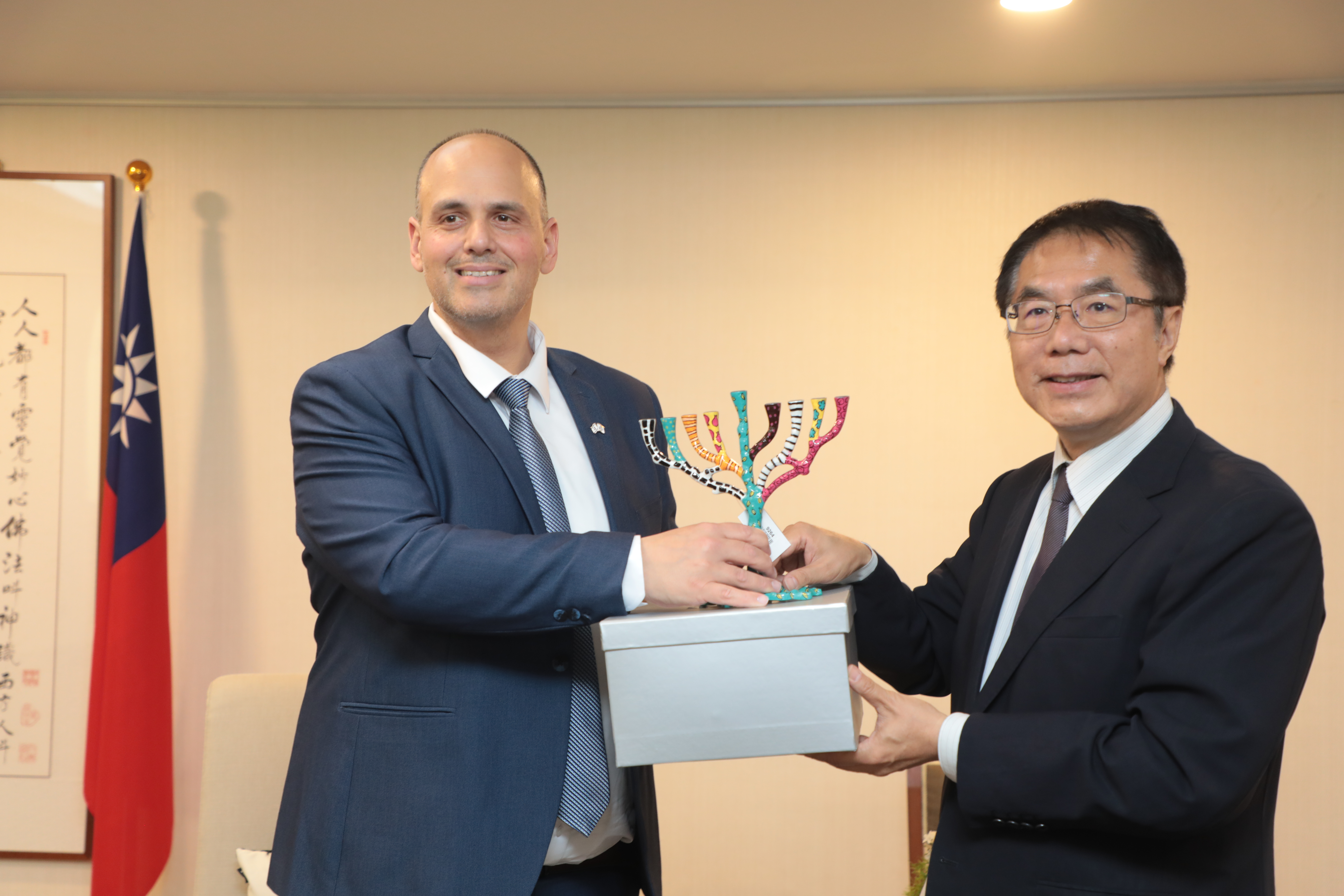 黃偉哲市長接見以色列市長訪問團，探討台南智慧與綠色城市發展交流