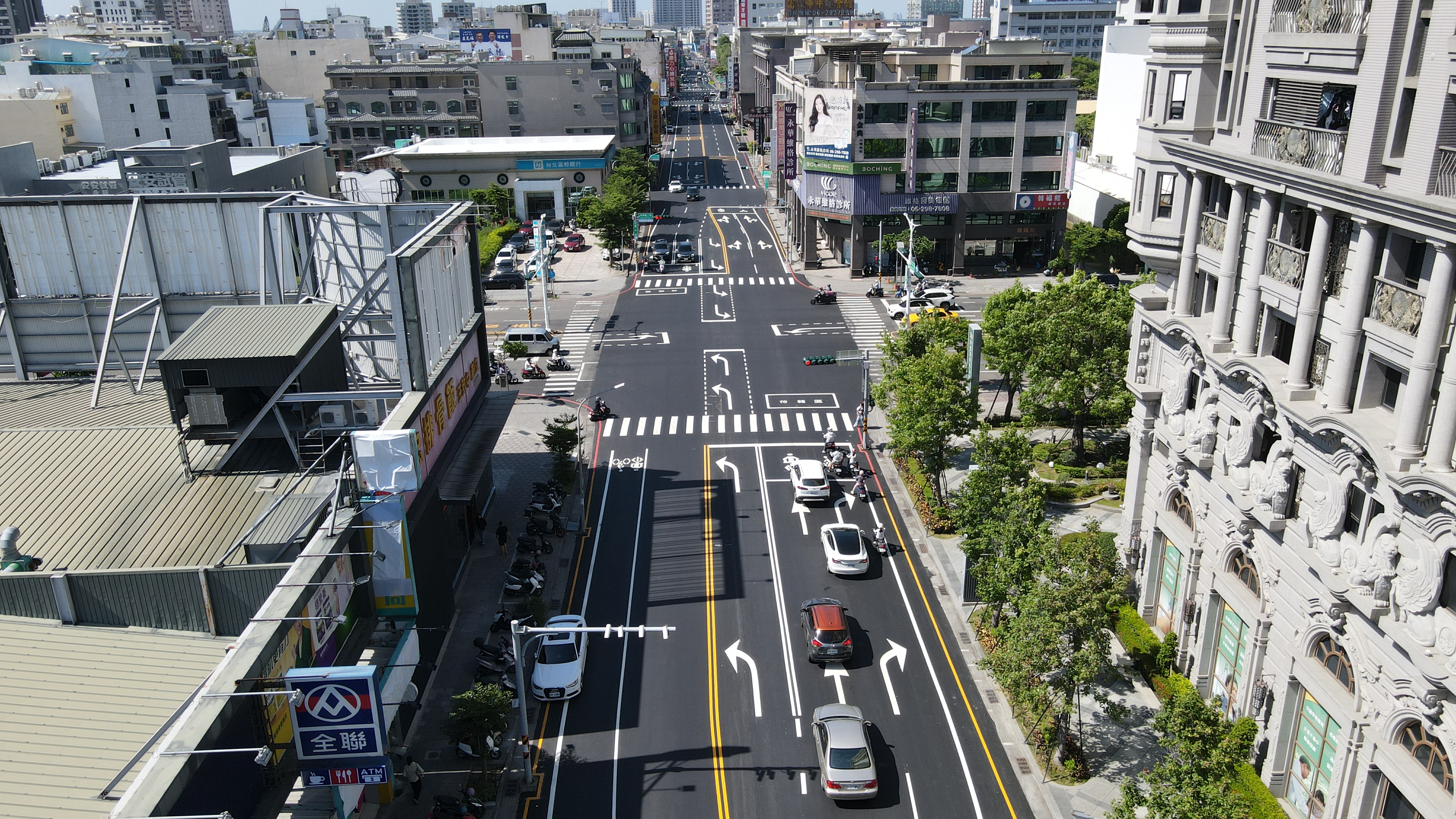 迎接運河百年龍舟賽 安平區華平路進行路平優化及增設左轉專用道