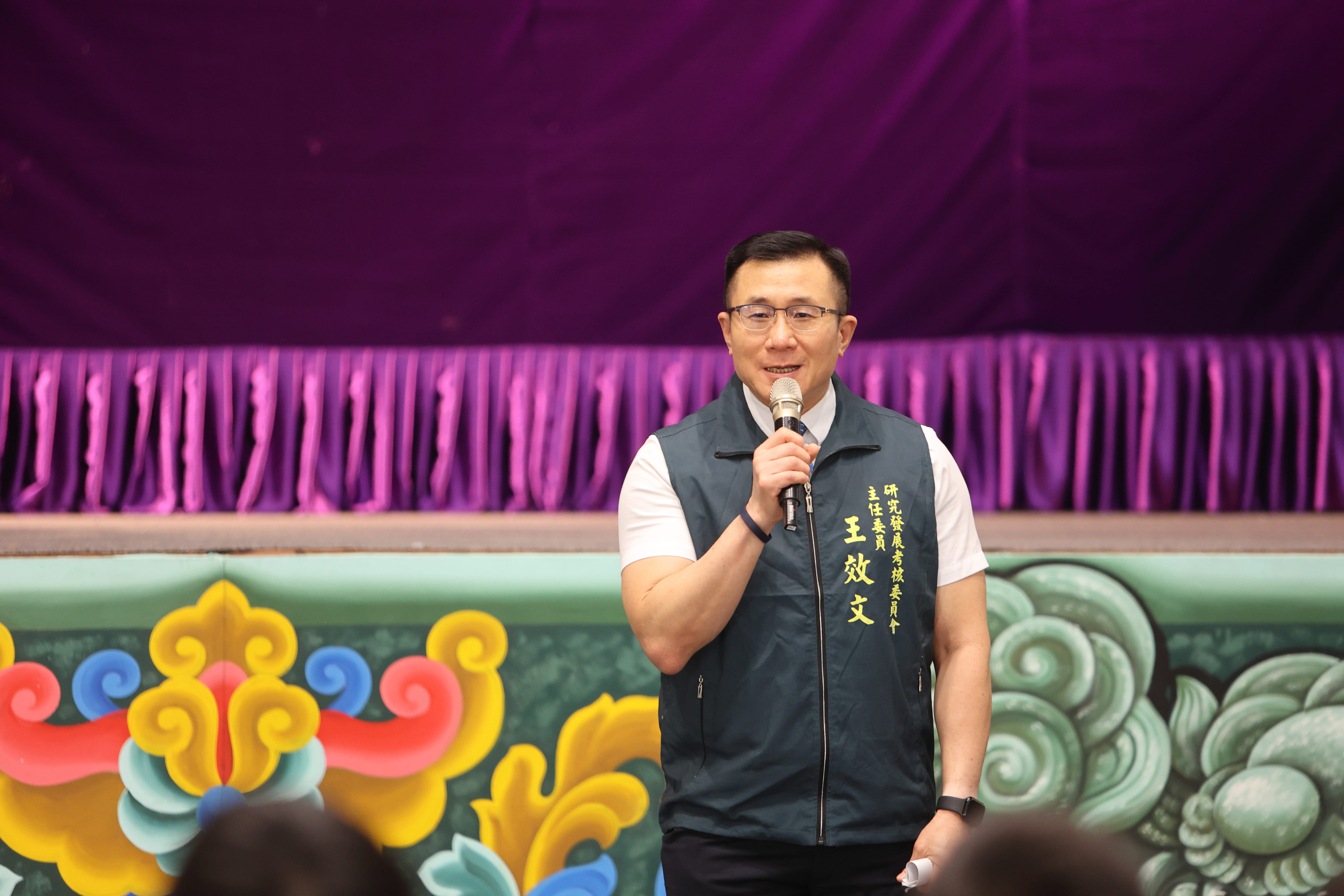 南市青年開箱戲巢藝術館　看明華園第三代翻轉百年歌仔戲