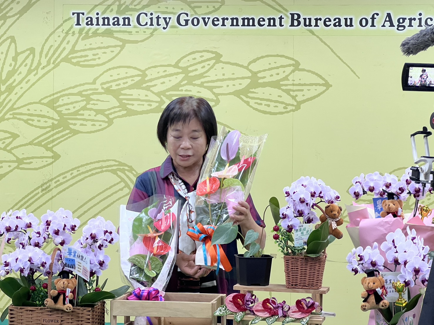 送你一個第一名 市長黃偉哲推薦在地特色花卉傳遞畢業祝福