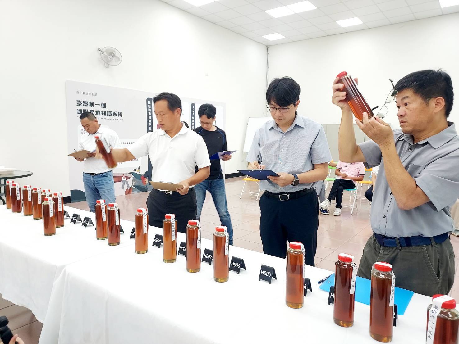 115年度南市國產龍眼蜂蜜評鑑結果揭曉 黃偉哲市長力薦臺南優質蜂蜜