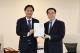 佐佐木幸士議長致贈紀念品.JPG