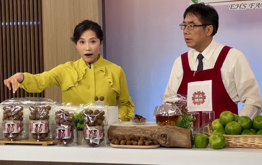 黃偉哲攜手百大青農直播行銷東山龍眼乾　2.1萬包40分鐘完售