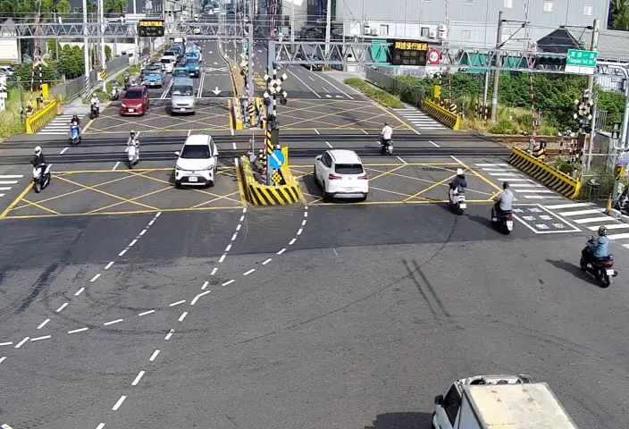 鐵路地下化新舊軌切換 台鐵列車實施慢行計畫 預計11月7日起恢復正常速度運行