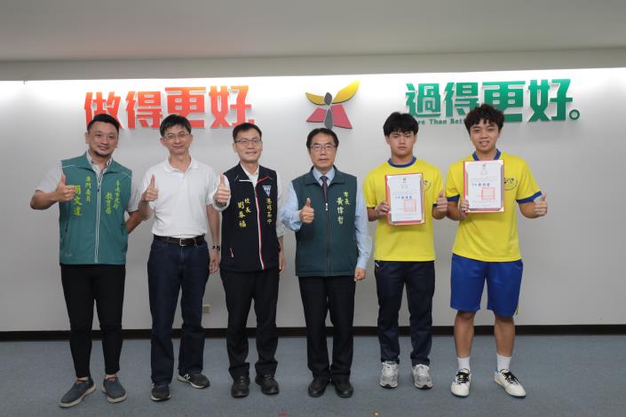 港明高中學生赴美摘下FTC世界賽控制獎第2名 市長黃偉哲表揚為臺南爭取榮耀