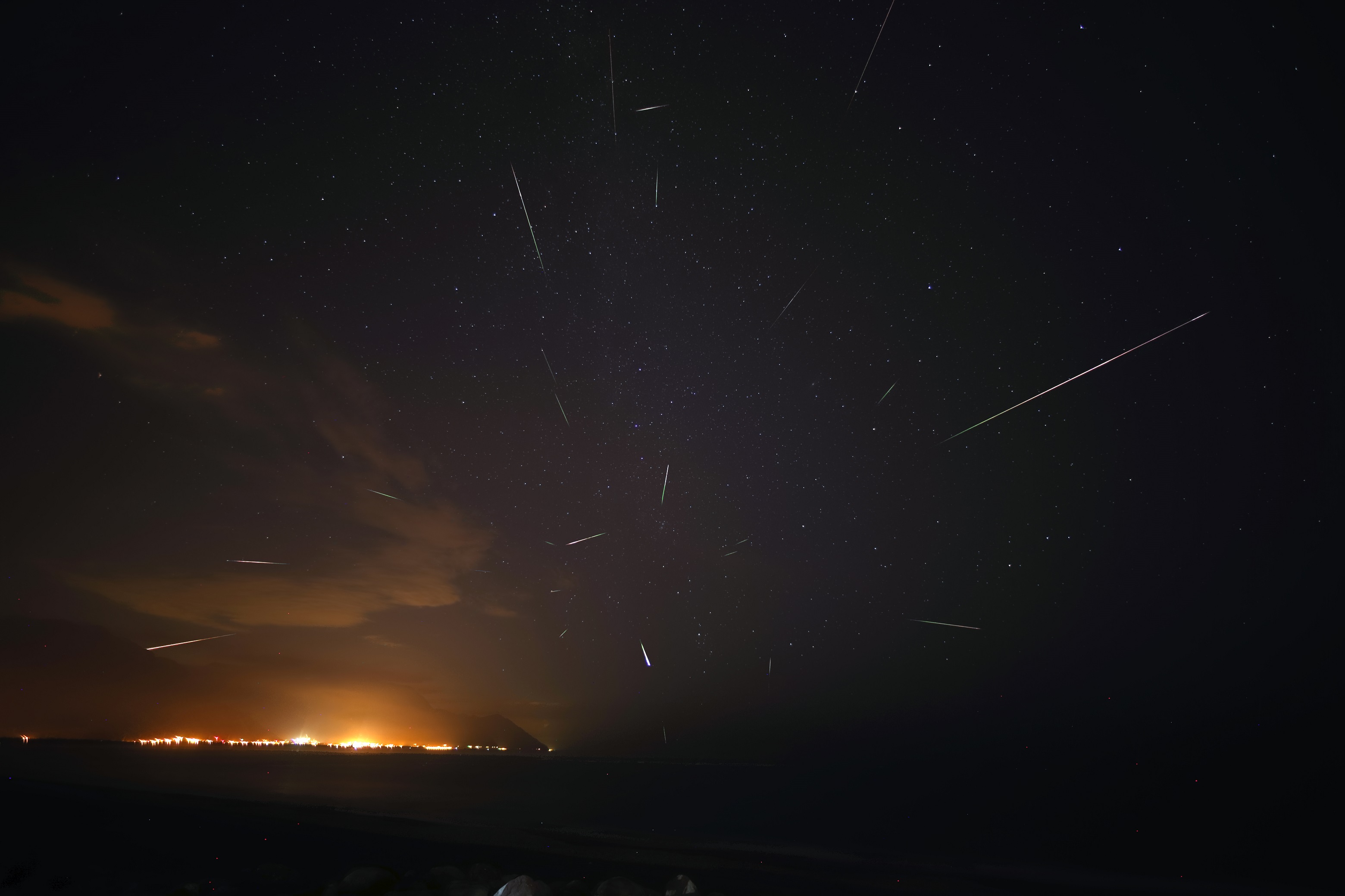 英仙座流星雨2023花蓮七星潭照片